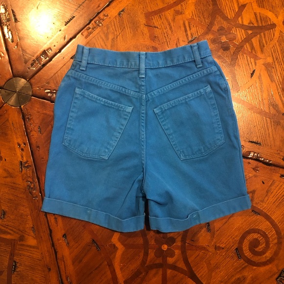 🌈3/$15🌈Vintage High Rise Denim Shorts 26” Waist - Picture 2 of 10
